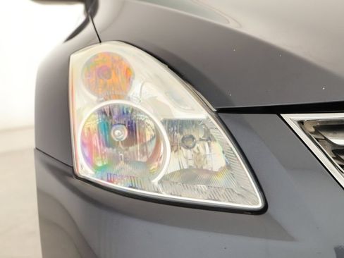 Used 2010 Nissan Altima 2.5 S FWD image 33
