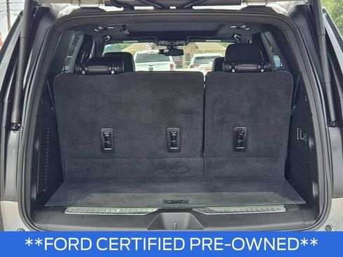 Used 2022 Chevrolet Tahoe Z71 w/ Luxury Package AWD/4WD image 8