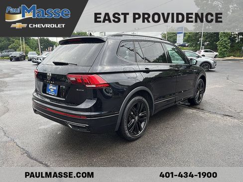 Used 2022 Volkswagen Tiguan SE R-Line AWD/4WD image 7