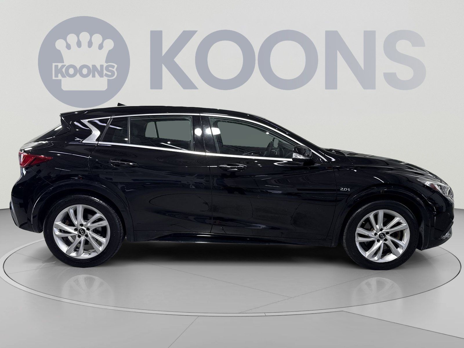 Used 2018 INFINITI QX30 FWD image 12