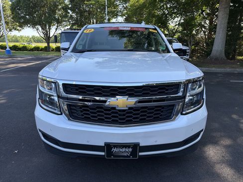 Used 2019 Chevrolet Suburban LT AWD/4WD image 3