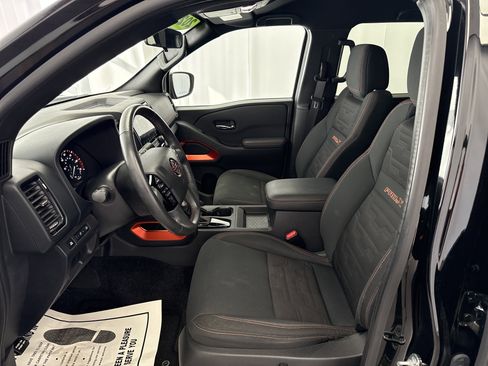 Used 2022 Nissan Frontier Pro-X w/ Technology Package image 7