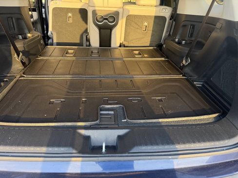 Used 2025 Honda Pilot EX-L image 9