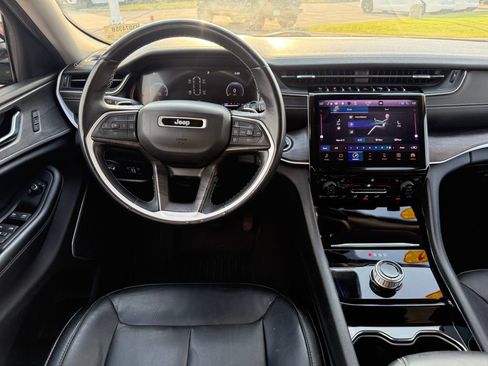 Used 2022 Jeep Grand Cherokee L Limited RWD image 8