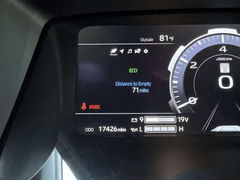 Used 2024 Toyota Sequoia Platinum AWD/4WD image 32