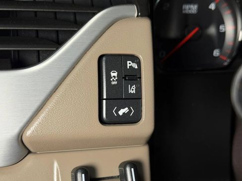Used 2015 GMC Yukon XL SLT AWD/4WD image 46