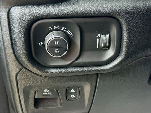 Used 2022 RAM 1500 Big Horn AWD/4WD image 10