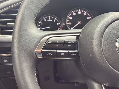 Used 2025 MAZDA MAZDA3 s image 34