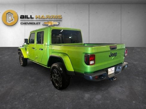 Used 2025 Jeep Gladiator Sport AWD/4WD image 13
