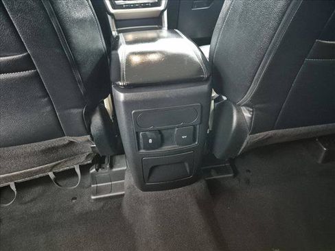 Used 2023 Ford Explorer XLT RWD image 18