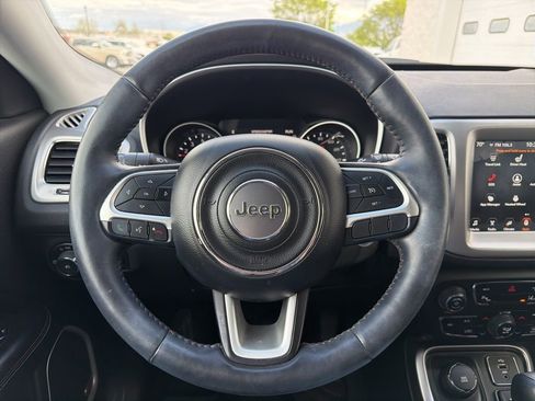 Used 2017 Jeep Compass Latitude w/ Popular Equipment Group AWD/4WD image 10