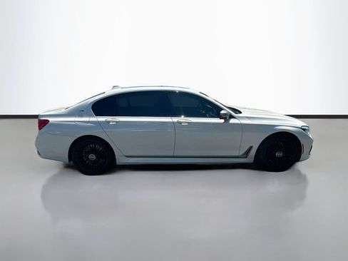 Used 2018 BMW M760i xDrive AWD/4WD image 5