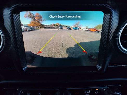 Used 2023 Jeep Gladiator Overland w/ Cold Weather Group image 8