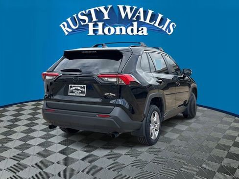 Used 2025 Toyota RAV4 XLE w/ Convenience Package FWD image 2
