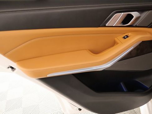 Used 2024 BMW X5 xDrive40i w/ M Sport Package image 18