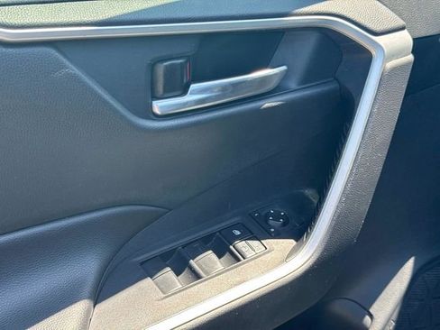 Used 2019 Toyota RAV4 XLE AWD/4WD image 23