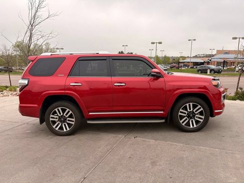 Used 2024 Toyota 4Runner Limited AWD/4WD image 9