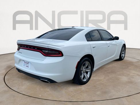 Used 2015 Dodge Charger SE w/ Sport Appearance Group image 10