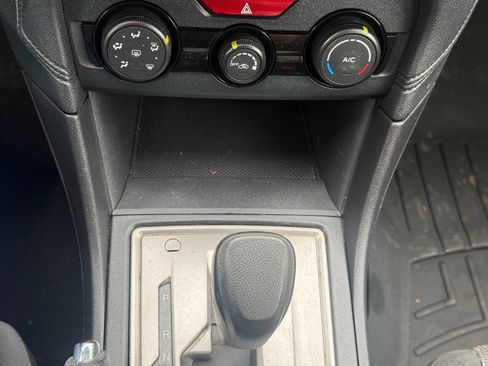 Used 2019 Subaru Impreza 2.0i image 9