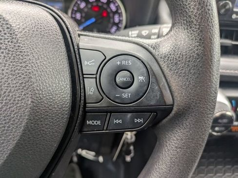 Used 2022 Toyota RAV4 LE AWD/4WD image 20