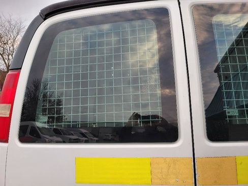 Used 2014 Chevrolet Express 2500 image 41