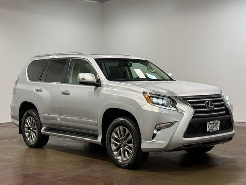 Used 2017 Lexus GX 460 Luxury AWD/4WD image 22