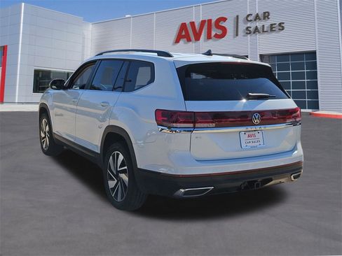 Used 2025 Volkswagen Atlas SE image 3