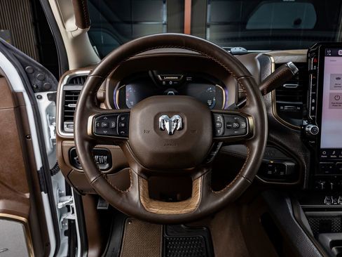 Used 2025 RAM 3500 Longhorn image 18