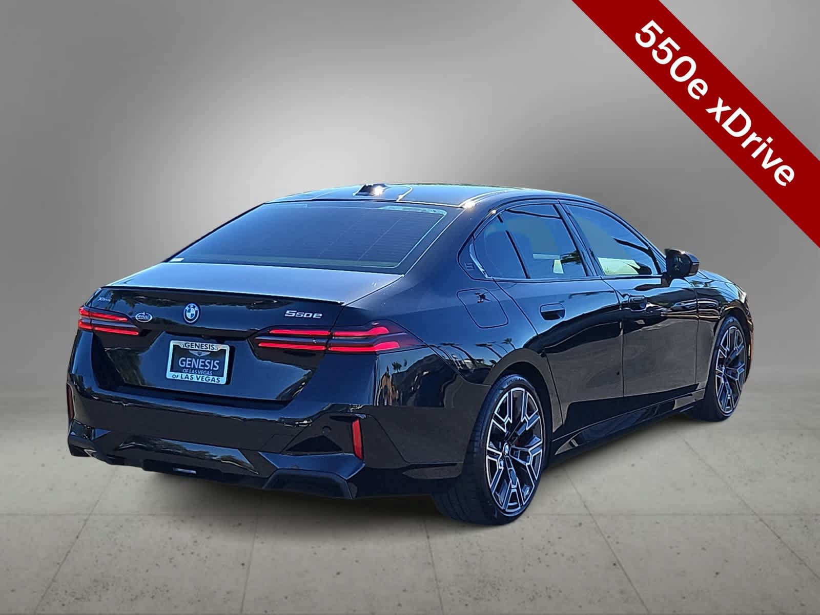 Used 2026 BMW 550e xDrive w/ Executive Package AWD/4WD image 8