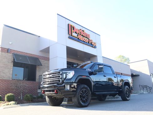 Used 2020 GMC Sierra 2500 AT4 w/ Technology Package image 41