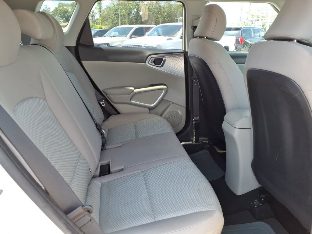 Used 2021 Kia Soul LX FWD image 16