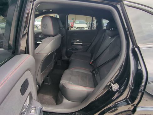 Certified 2025 Mercedes-Benz GLA 250 image 5