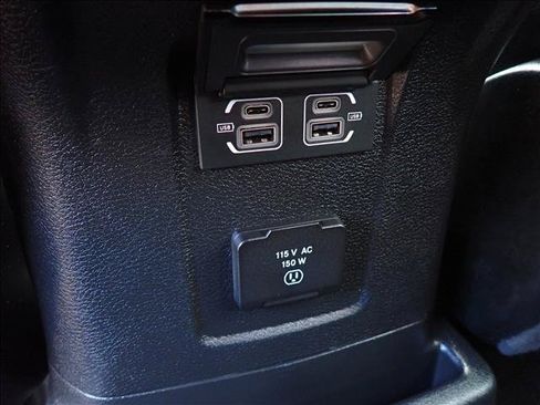 Used 2023 Jeep Wrangler Unlimited Sahara AWD/4WD image 10