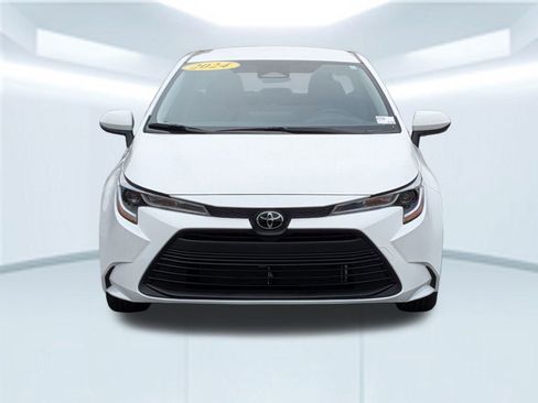 Used 2024 Toyota Corolla LE image 10