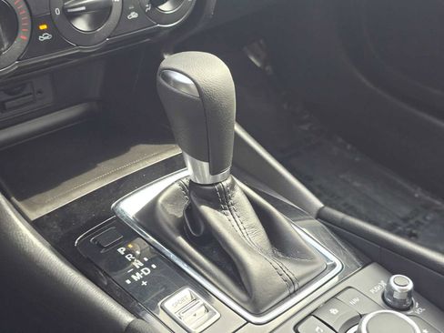 Used 2017 MAZDA MAZDA3 Sport FWD image 27