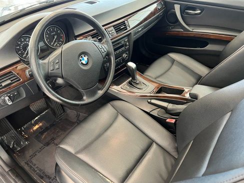 Used 2011 BMW 335i xDrive Sedan AWD/4WD image 11