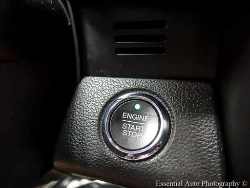 Used 2018 Ford F150 Lariat RWD image 14