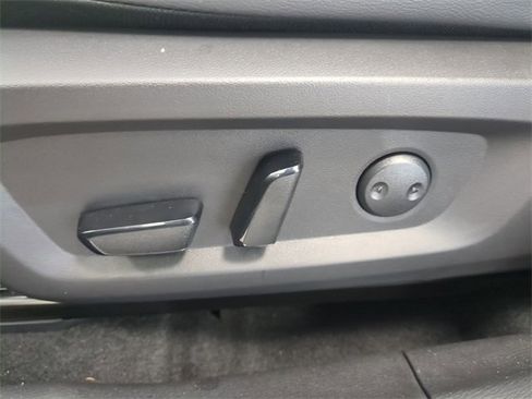 New 2025 Mitsubishi Outlander SEL image 23