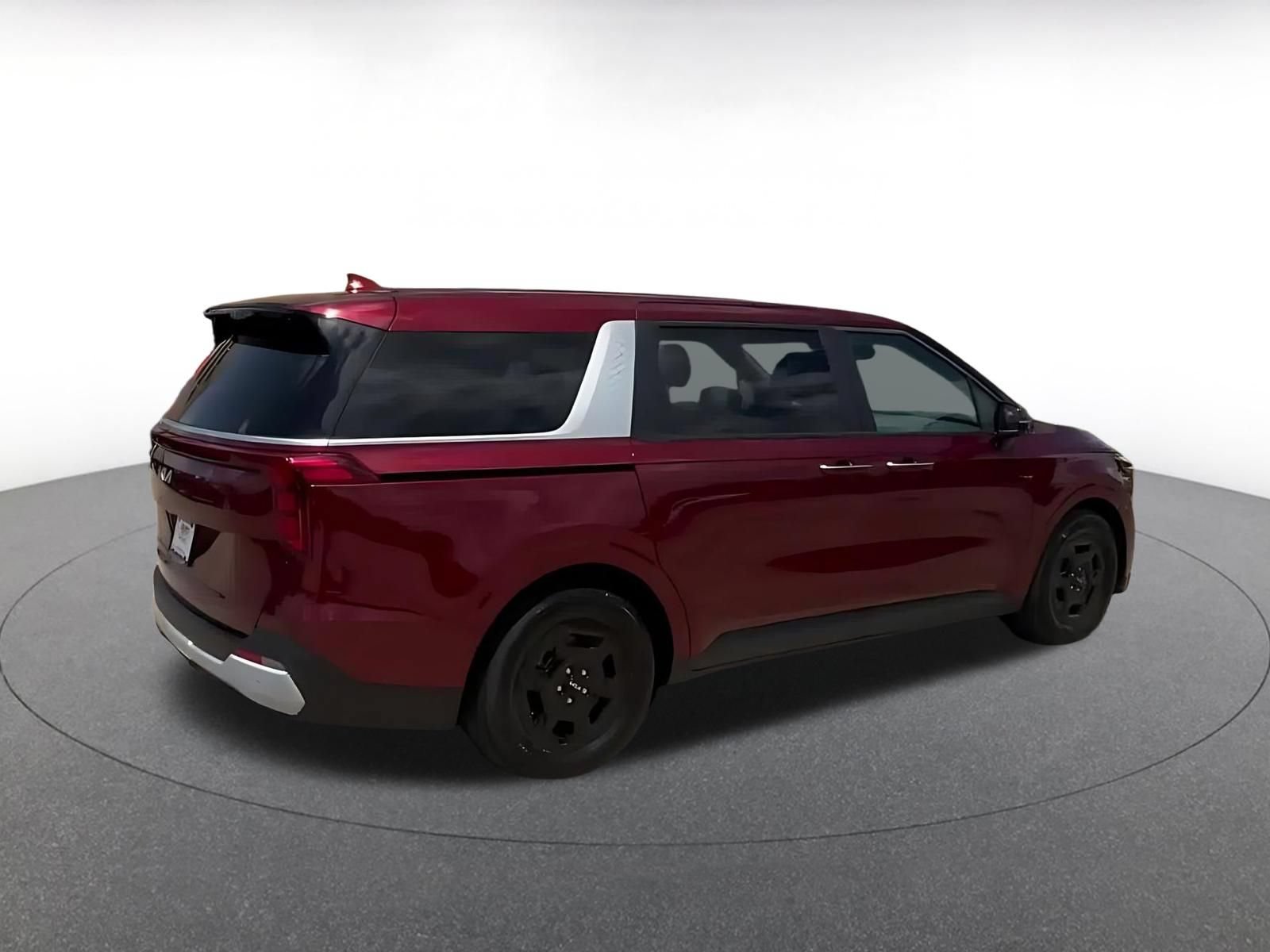 Used 2026 Kia Carnival FWD image 13