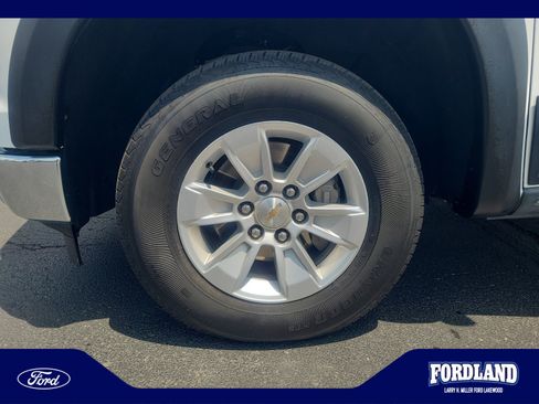 Used 2023 Chevrolet Silverado 1500 LT AWD/4WD image 26