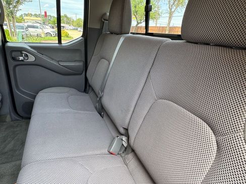 Used 2017 Nissan Frontier SV w/ SV Value Truck Package RWD image 27