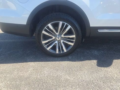 Used 2017 Ford Explorer Platinum AWD/4WD image 9