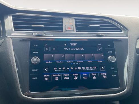 Used 2023 Volkswagen Tiguan SE FWD image 24