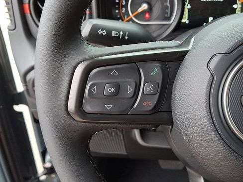Used 2026 Jeep Wrangler Rubicon w/ Safety Group AWD/4WD image 21