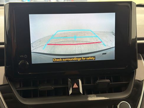 Used 2023 Toyota Corolla Cross LE FWD image 18