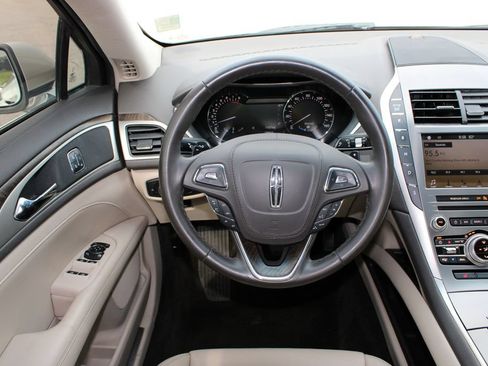 Used 2017 Lincoln MKZ Select w/ Select Plus Package FWD image 10