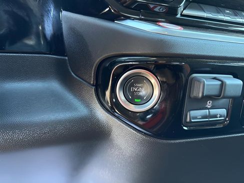 Used 2025 Chevrolet Silverado 1500 LT image 28