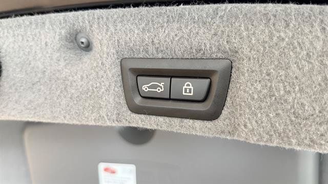 Used 2012 BMW 750i RWD image 57