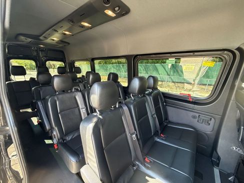 Used 2024 Mercedes-Benz Sprinter 2500 image 25