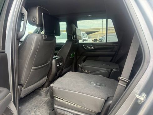 Used 2021 GMC Yukon SLT w/ SLT Premium Package RWD image 5